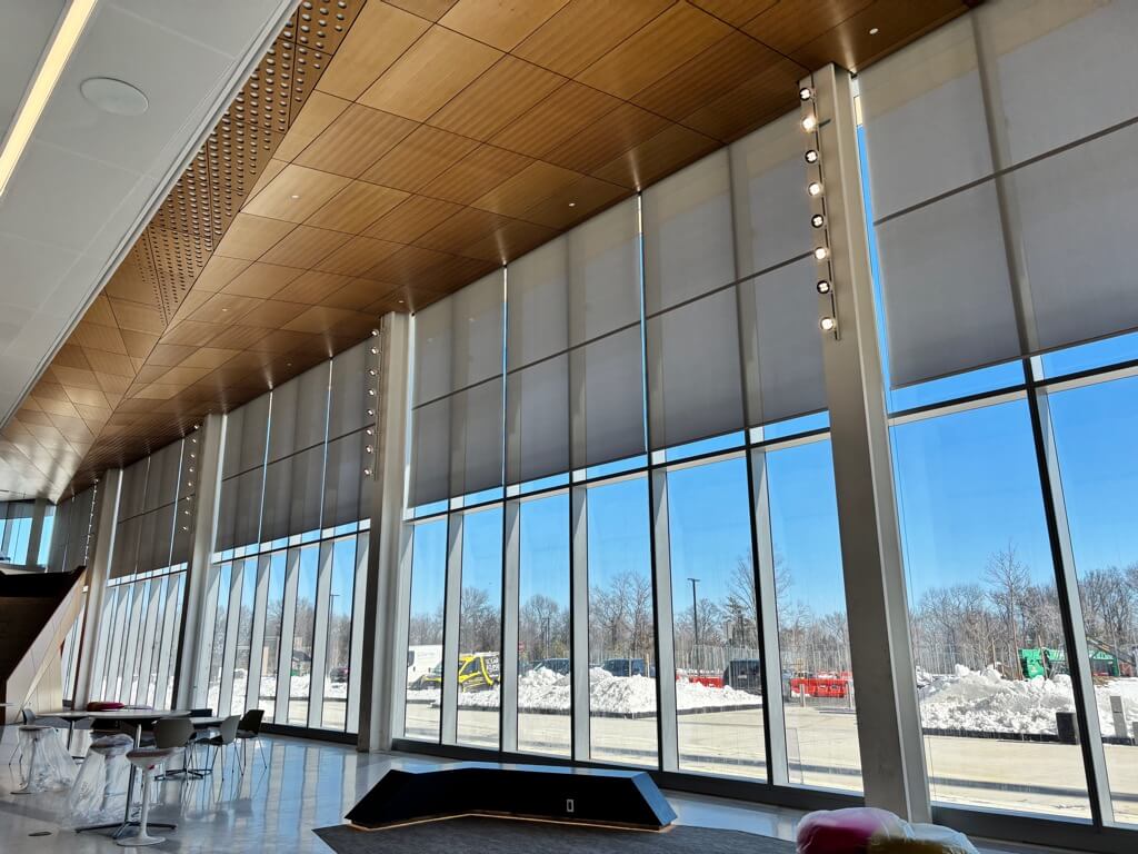 Motorized Roller Shades / Manual Roller Shades